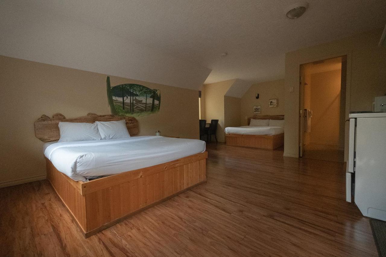 Wild Coast Wilderness Resort Port Renfrew Exterior photo
