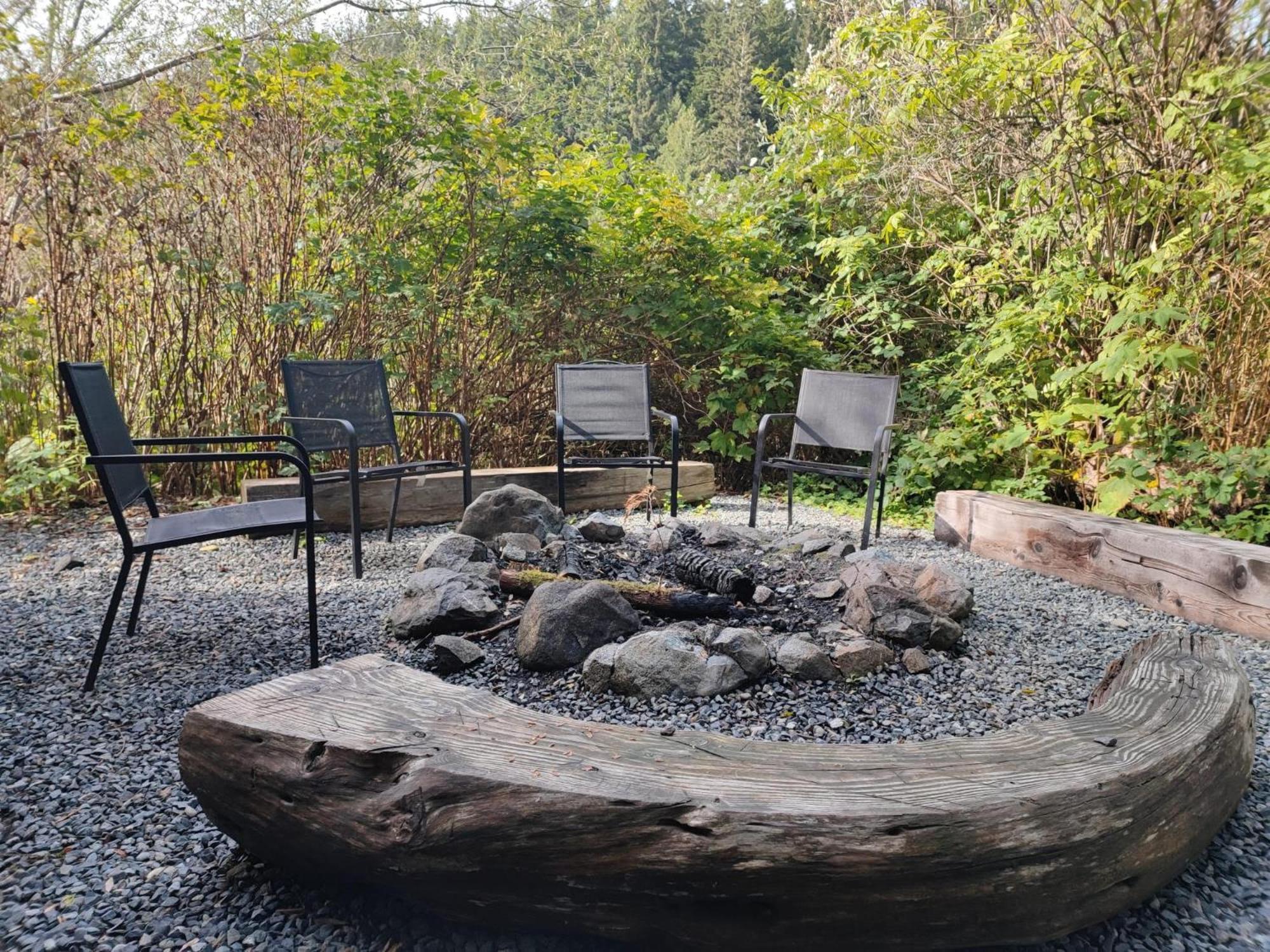 Wild Coast Wilderness Resort Port Renfrew Exterior photo